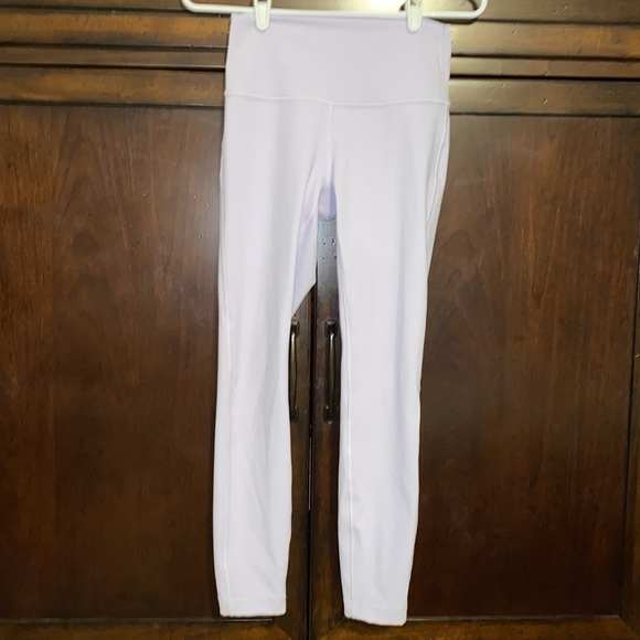 Lululemon wunder under high rise leggings 25” inseam luxtreme light purple 6 - Picture 2 of 3